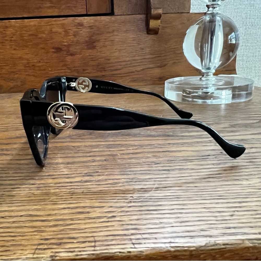 Authentic Black Gucci Sunglasses - Picture 3 of 13